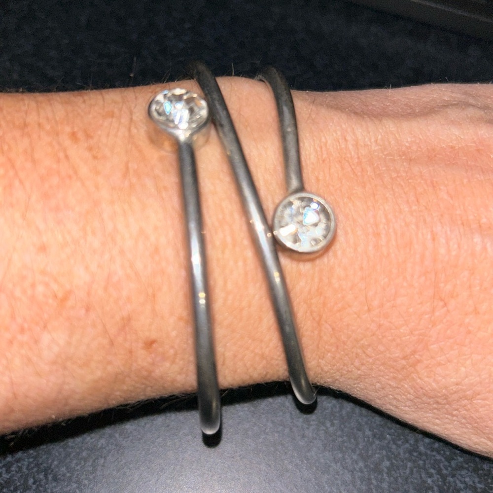 Bracelet metal with rhinestones